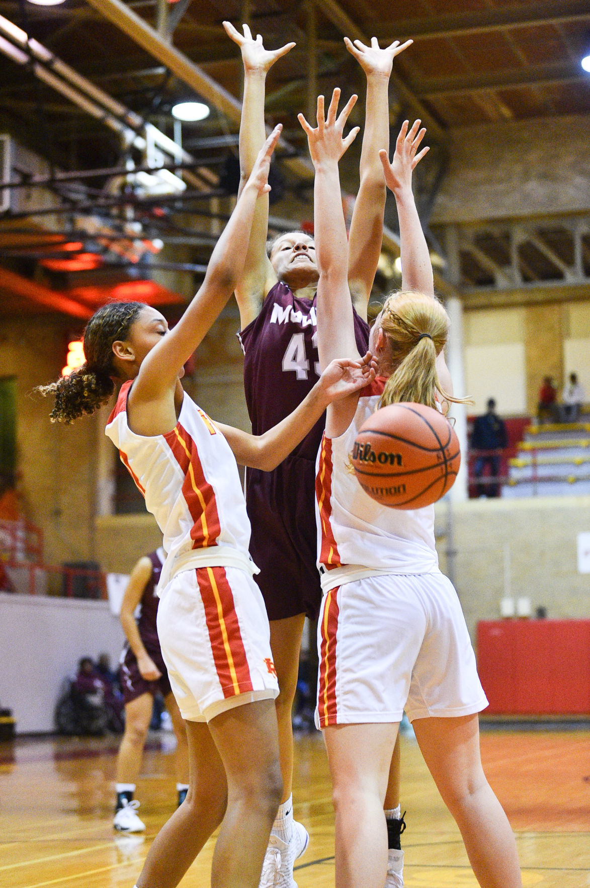 112619-mda-spt-rocky-moline-gbb-042a.jpg